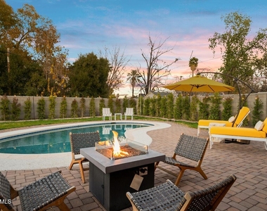 1716 W Berridge Lane - Photo Thumbnail 15