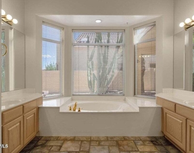 3001 E Redfield Road - Photo Thumbnail 14