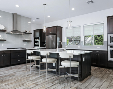 4428 E Roy Rogers Road - Photo Thumbnail 9