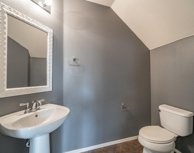 4060 E Vest Avenue - Photo Thumbnail 10
