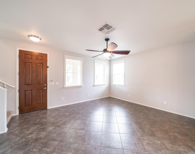 4060 E Vest Avenue - Photo Thumbnail 7
