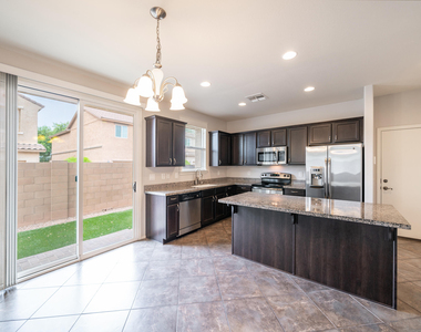 4060 E Vest Avenue - Photo Thumbnail 3