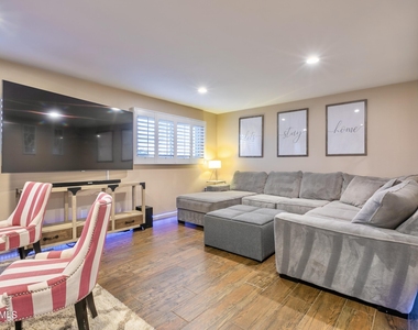 8249 E Redwing Road - Photo Thumbnail 29