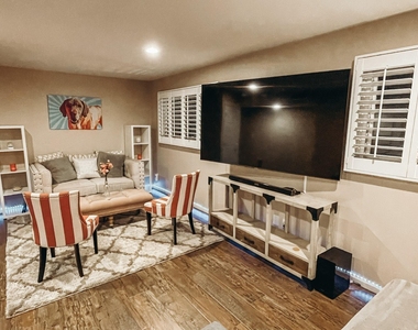 8249 E Redwing Road - Photo Thumbnail 30