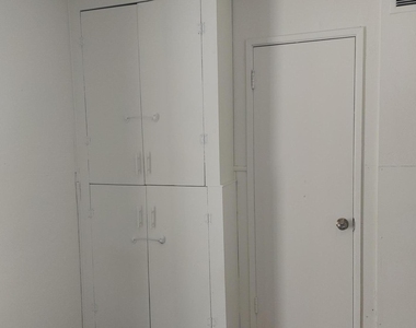 8815 N 28th Avenue - Photo Thumbnail 4