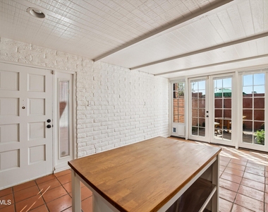 3012 N 32nd Street - Photo Thumbnail 5