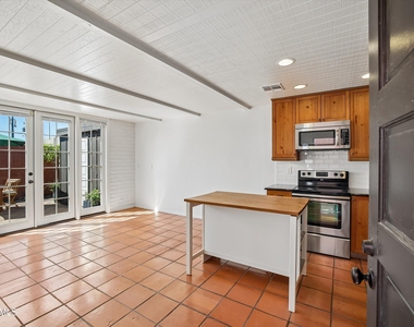 3012 N 32nd Street - Photo Thumbnail 6