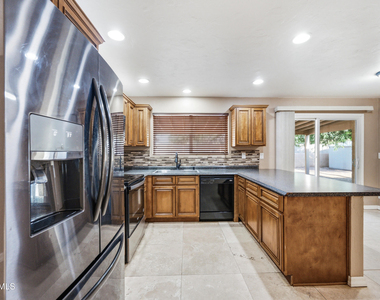 1717 S 82nd Street - Photo Thumbnail 15
