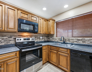 1717 S 82nd Street - Photo Thumbnail 16