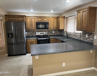 1717 S 82nd Street - Photo Thumbnail 3