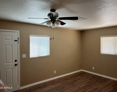 1717 S 82nd Street - Photo Thumbnail 2