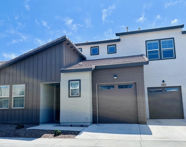1935 E Wisteria Drive - Photo Thumbnail 49