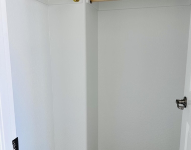 1935 E Wisteria Drive - Photo Thumbnail 42