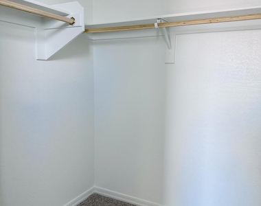 1935 E Wisteria Drive - Photo Thumbnail 45