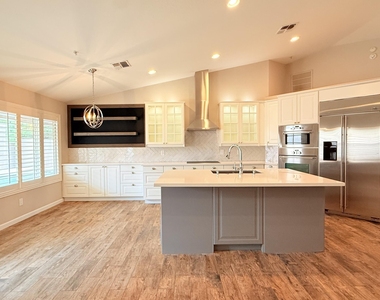 9140 E Siesta Lane - Photo Thumbnail 1
