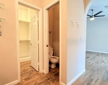 9140 E Siesta Lane - Photo Thumbnail 5
