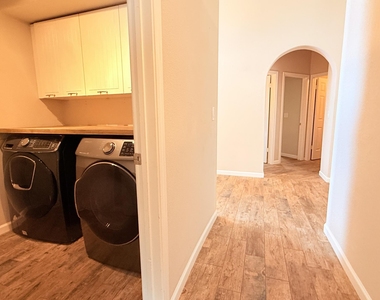 9140 E Siesta Lane - Photo Thumbnail 14