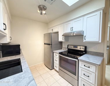 93 N Cooper Road - Photo Thumbnail 6