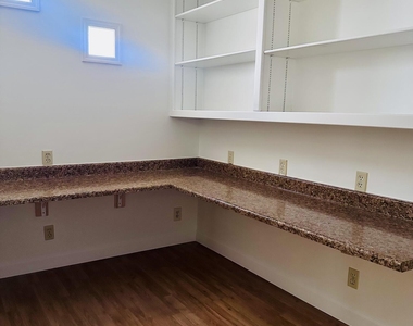 1042 W Devonshire Street - Photo Thumbnail 26