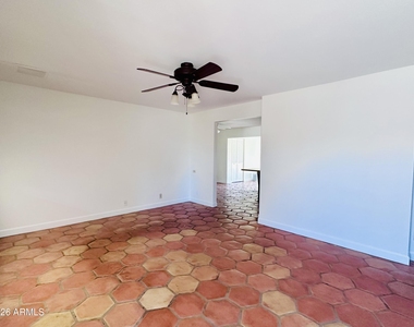 1042 W Devonshire Street - Photo Thumbnail 17