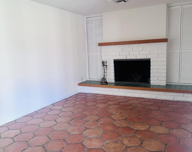 1042 W Devonshire Street - Photo Thumbnail 23