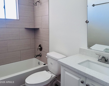 1042 W Devonshire Street - Photo Thumbnail 7