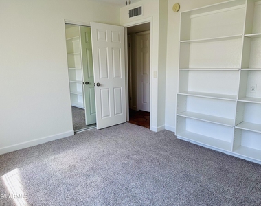 1042 W Devonshire Street - Photo Thumbnail 30