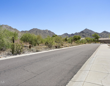 16861 N 106th Way - Photo Thumbnail 2