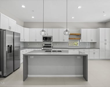 16861 N 106th Way - Photo Thumbnail 6