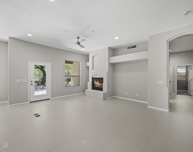 16861 N 106th Way - Photo Thumbnail 9