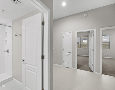 16861 N 106th Way - Photo Thumbnail 14