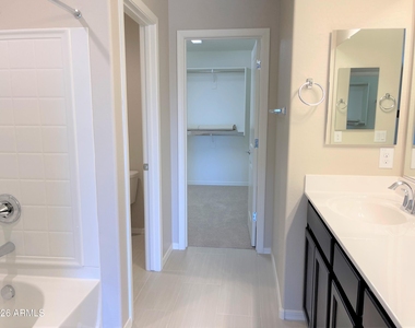 905 S Canal Drive - Photo Thumbnail 15