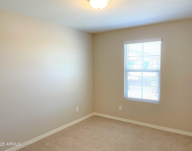 905 S Canal Drive - Photo Thumbnail 18