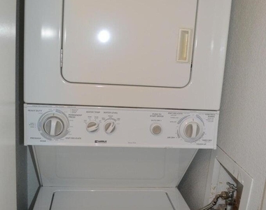 2910 W Marconi Avenue - Photo Thumbnail 21