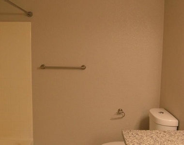 2910 W Marconi Avenue - Photo Thumbnail 19