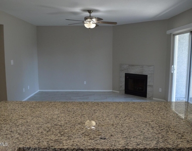 2910 W Marconi Avenue - Photo Thumbnail 10