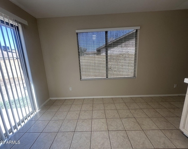 1349 E Palmdale Drive - Photo Thumbnail 6
