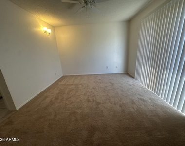 1349 E Palmdale Drive - Photo Thumbnail 7