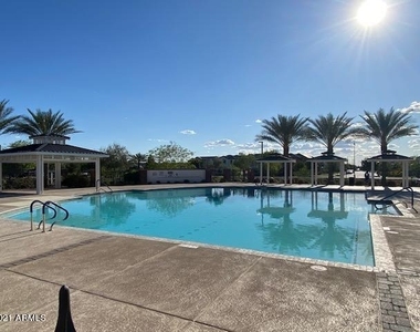 2705 S Valle Verde -- - Photo Thumbnail 19