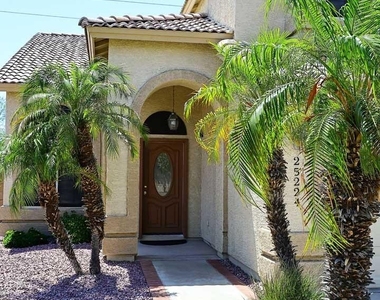 25224 N 66th Drive - Photo Thumbnail 2