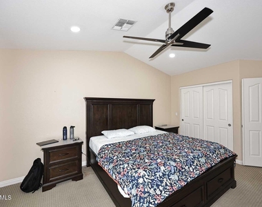 25224 N 66th Drive - Photo Thumbnail 31
