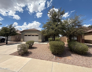 8858 W Hilton Avenue - Photo Thumbnail 2