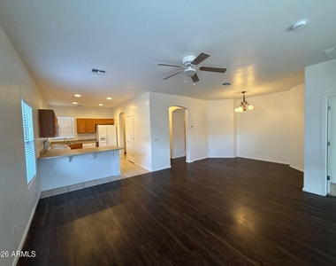 8858 W Hilton Avenue - Photo Thumbnail 8