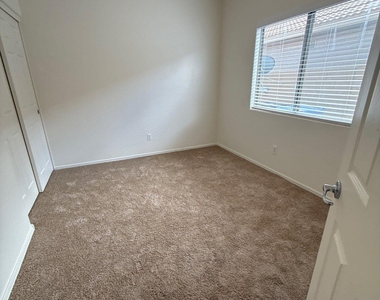 8858 W Hilton Avenue - Photo Thumbnail 20