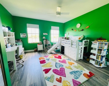134 Wentworth Court - Photo Thumbnail 17