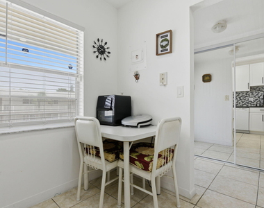 7505 Nw 5th Place - Photo Thumbnail 15