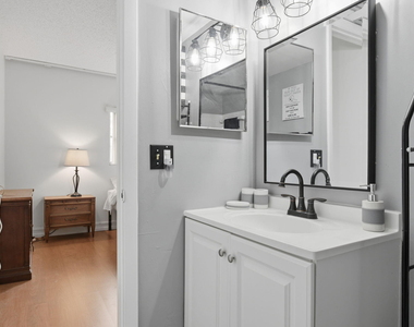 7505 Nw 5th Place - Photo Thumbnail 23