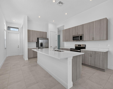 9148 Sw Esule Way - Photo Thumbnail 3