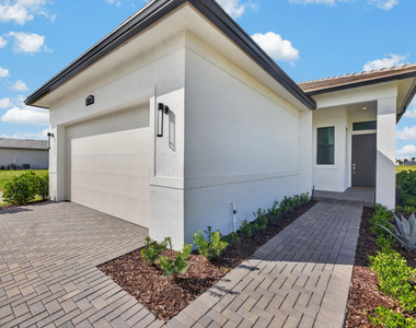 7920 Sw Andrea Way - Photo Thumbnail 3