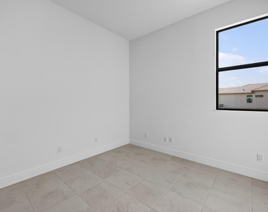 7920 Sw Andrea Way - Photo Thumbnail 16
